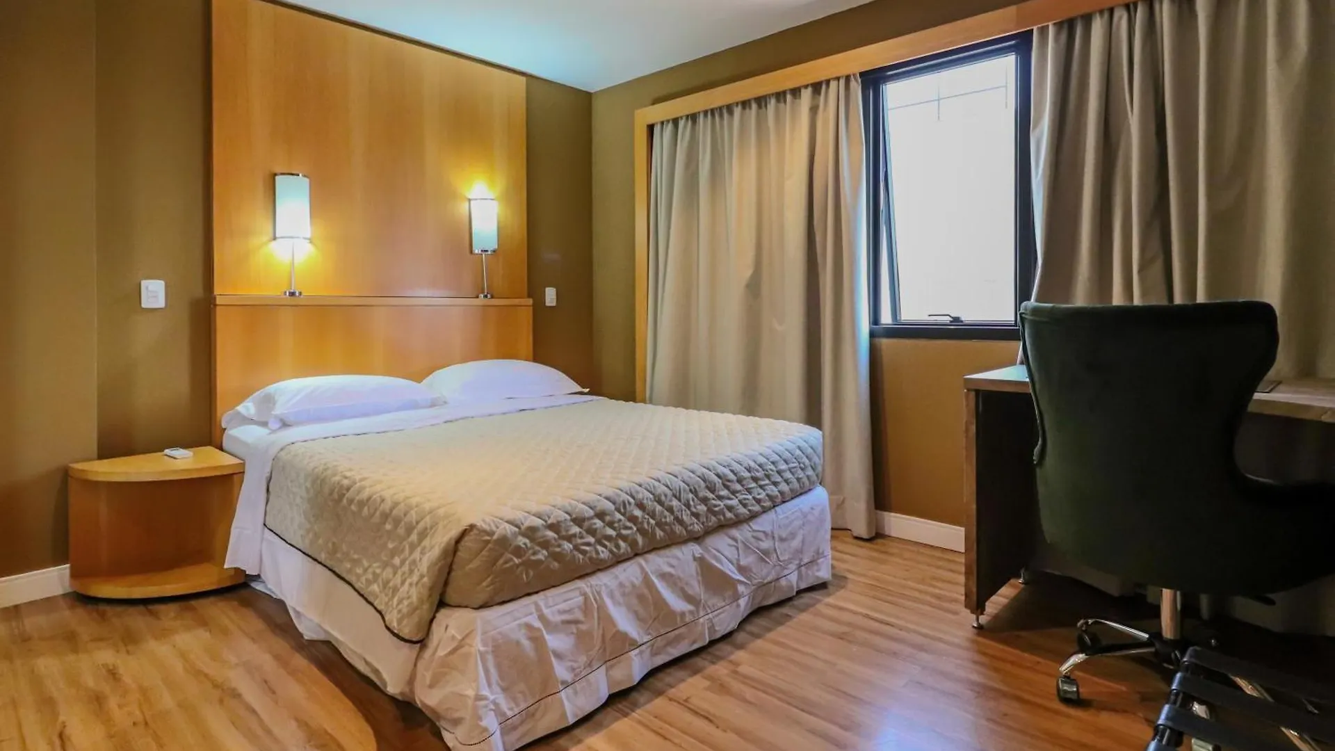 1707 Flat Com Duas Suites Com Servico De Hotel No Itaim Bibi! São Paulo